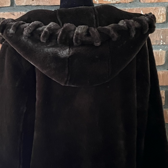 Full length faux fur coat! Vintage! - Picture 3 of 6